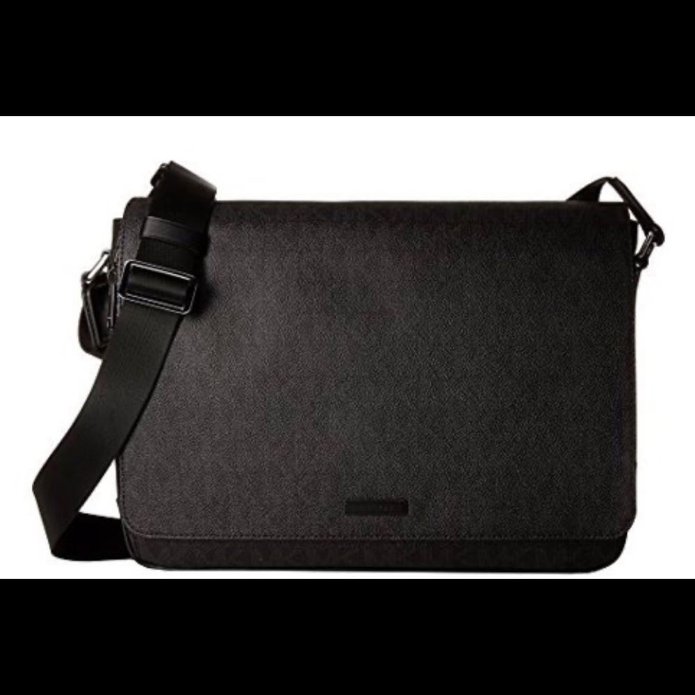Michael Kors Messenger Bag